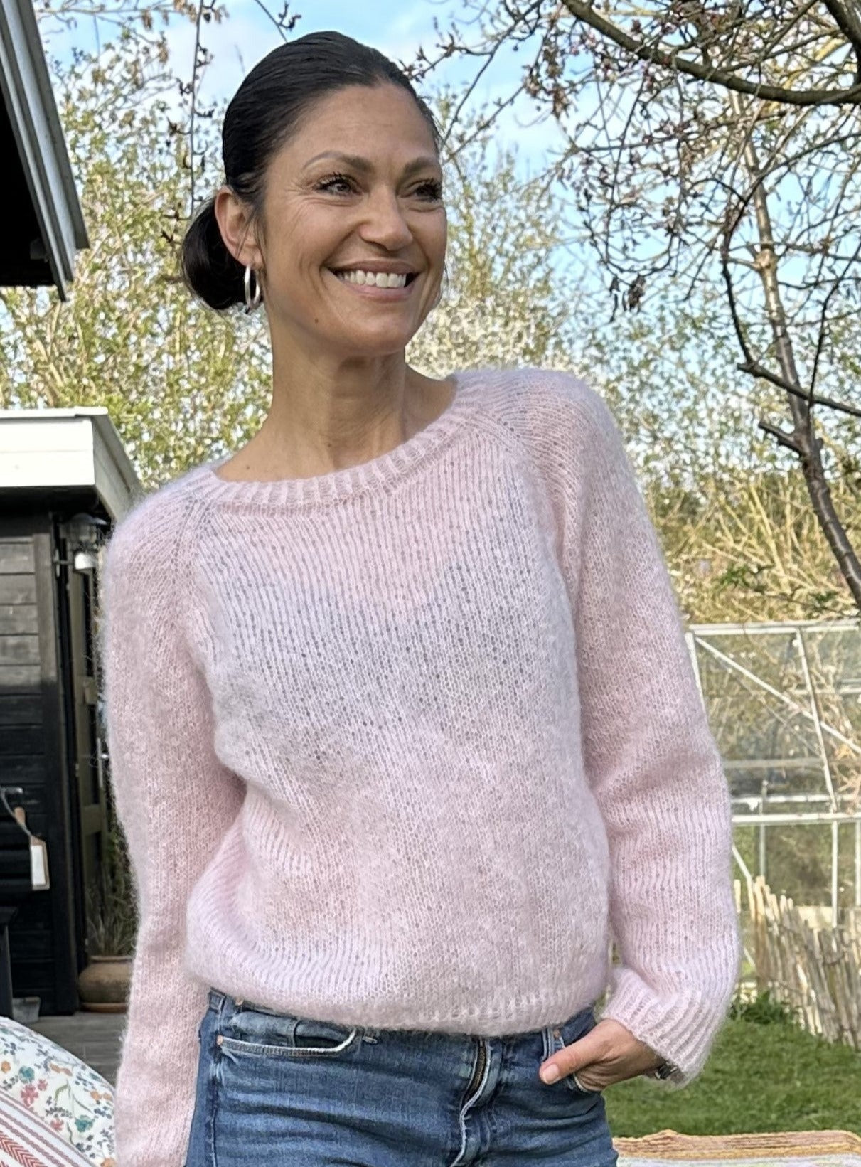 KIT FOR "SWEATER M"